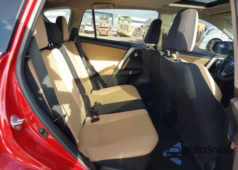 2017 Toyota Rav4 Xle z USA, uszkodzony, nr VIN 2T3WFREV3HW386390